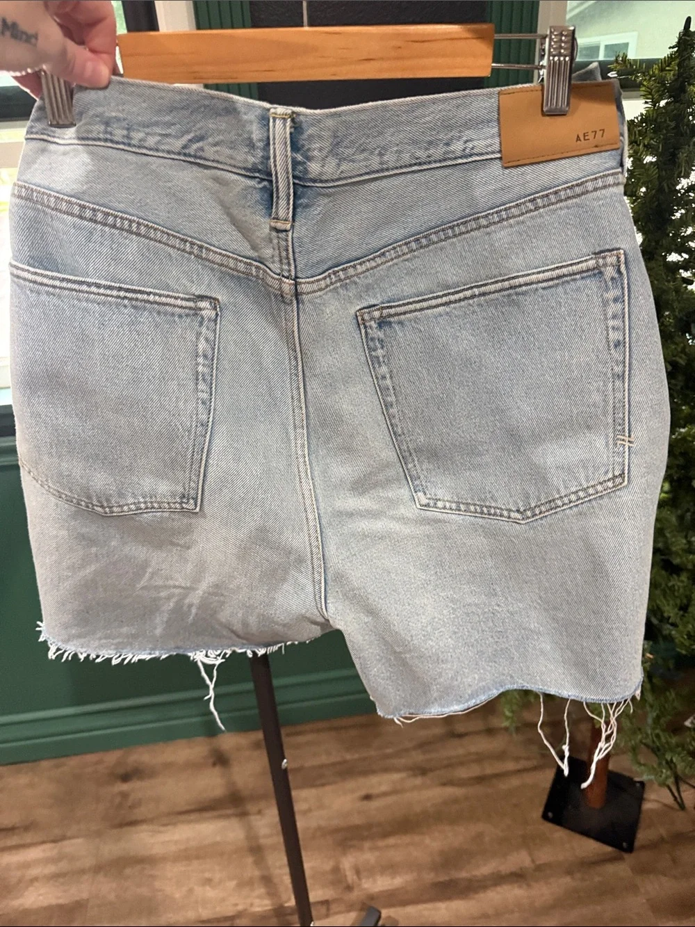 American Eagle Outfitters Light Wash Raw Hem Denim Shorts Baggy
